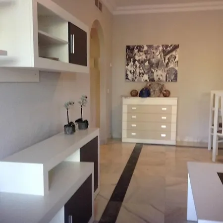 Pinos De Nagueles Apartment Marbella